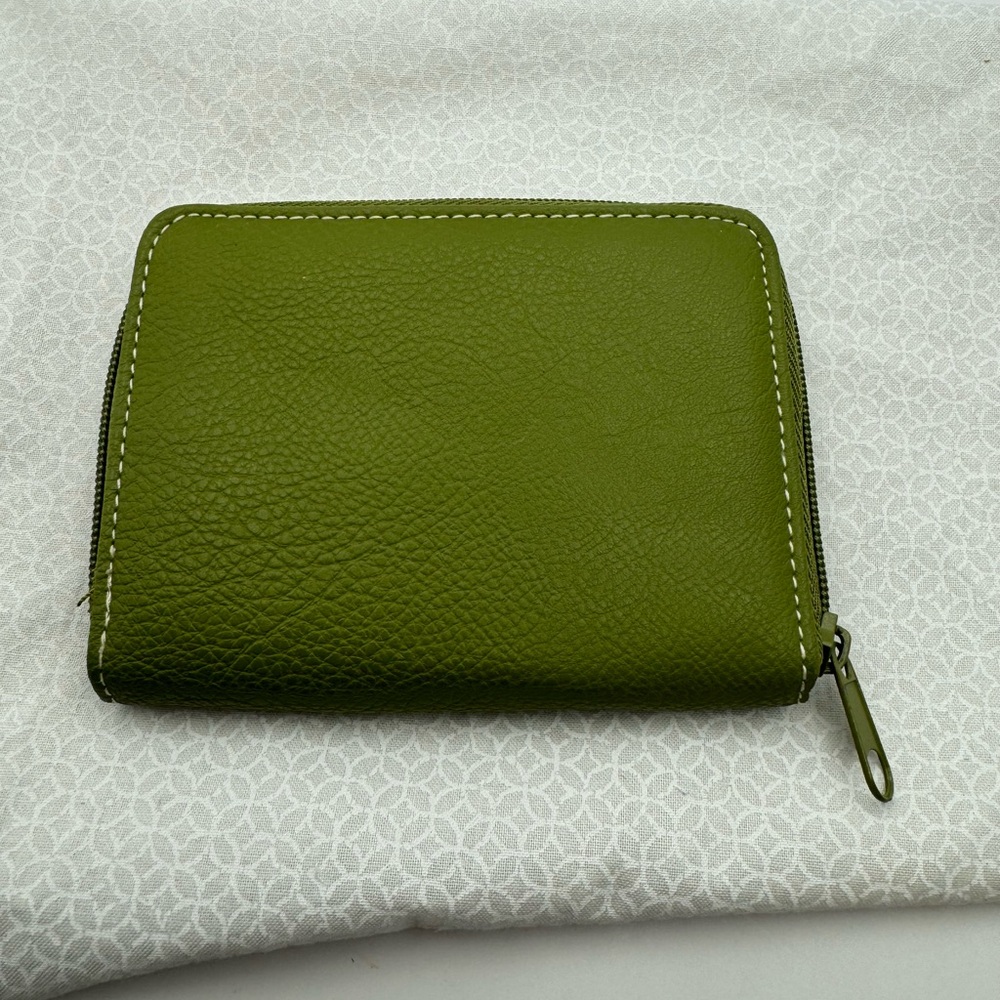 504-Ptt Green Rosetti Pebbled Faux Leather Zipper Close Wallet View 6
